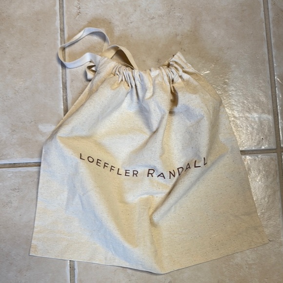 Loeffler Randall Drawstring Cream Dust/Storage Bag - Picture 5 of 5